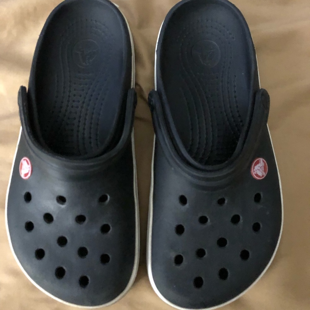 Women’s Size 6 Crocs